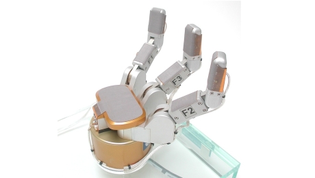 Taktiliniai jutikliai robotikoje: funkcijos, tipai, evoliucija ir taikymas